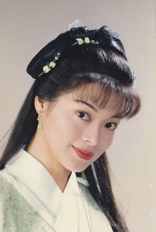 15:32:54刘锦玲  1997年tvb《真命天师》古装服饰随心的同采自blog