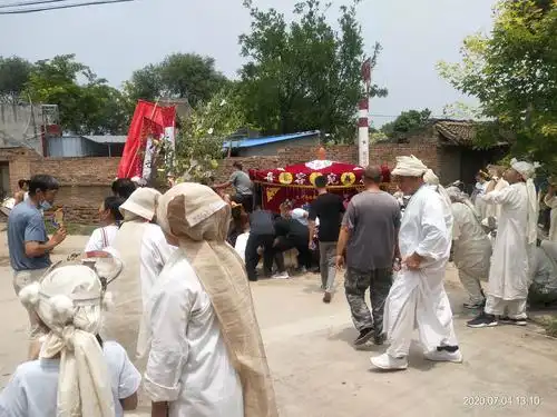 2020年7月4日参加芝川镇滩子村薛老师葬礼……(部分照片)