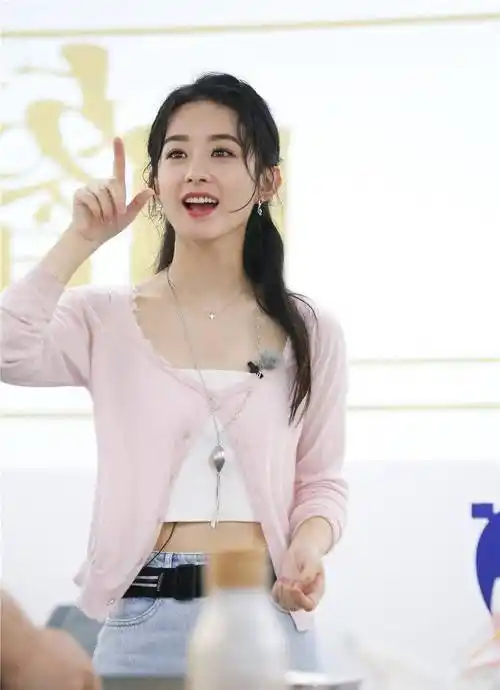 小八卦,赵丽颖,鞠婧祎,鹿晗,王彦霖,张子枫_大佬_电影_姐姐