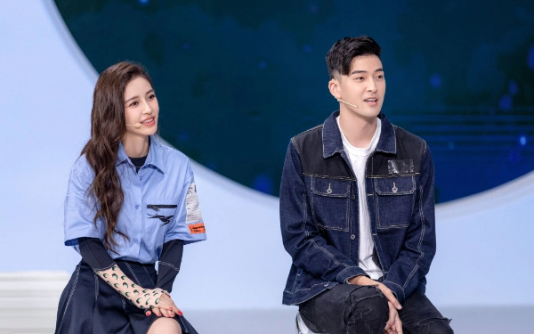 李承铉组《yellow》舞台太惊艳了,李铢衔打鼓每一声都打进我心里,真