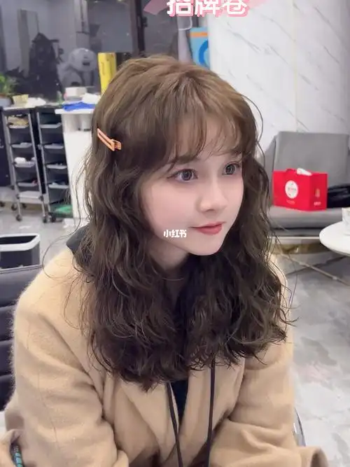 中长发烫发发型推荐蛋卷头木马卷法式烫发