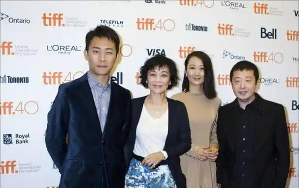 影帝张译:娶大6岁的央视主持,给妻子照顾前夫儿子,但决定丁克