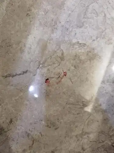 【讨论】地上发现了血迹