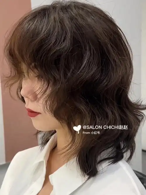 个性偏小众可甜可盐中短发层次卷发