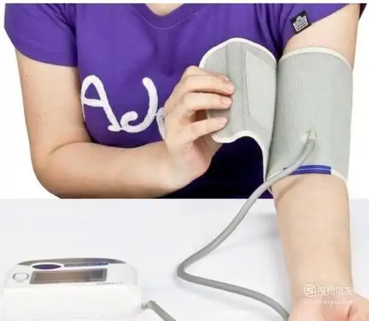臂式电子血压计臂带的佩带方法