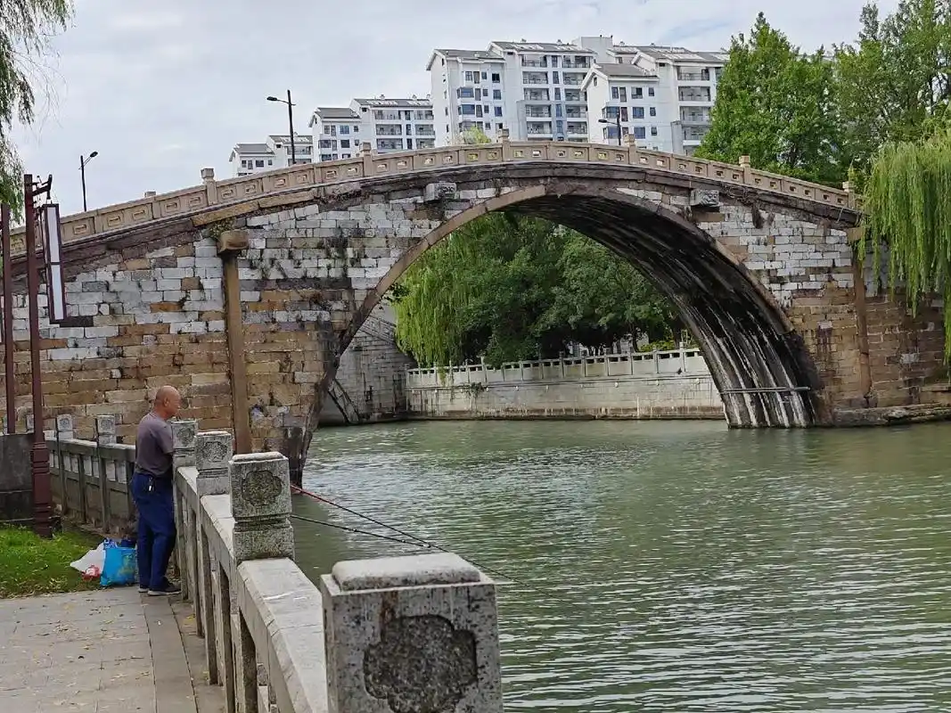 灭渡桥与觅渡桥.灭渡桥建于元代,东西走向,建在苏州护城河的东 - 抖音