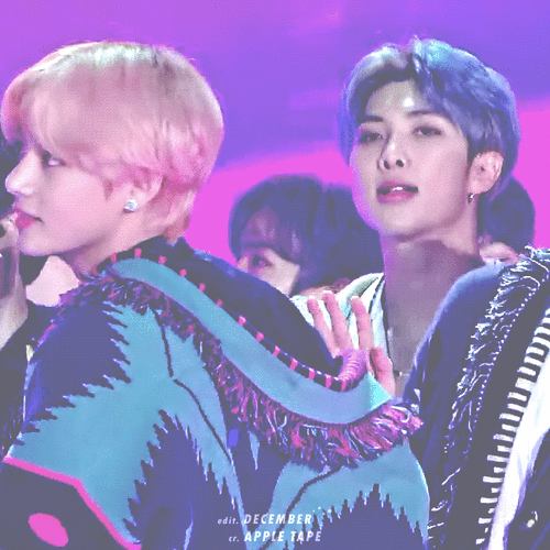 金泰亨##金泰亨 1230生日快乐