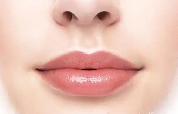 为什么说"人中"的长短决定了你的少女感?看完对比后,明白了!