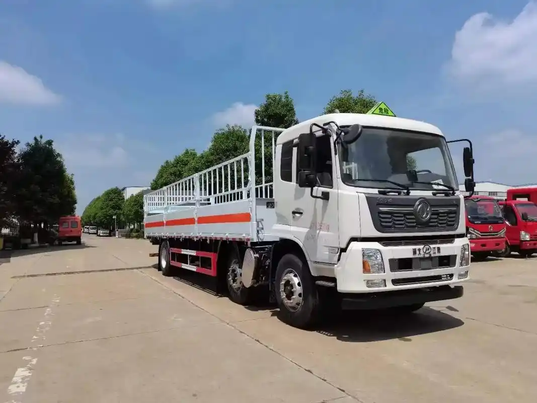 东风天锦三轴危险品运输车.[庆祝][庆祝]豪车推荐 8.6米 - 抖音