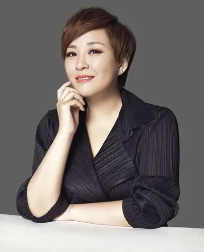 表示女儿留学花钱如流水,想富养却被网友群嘲|超级访问|美丽俏佳人