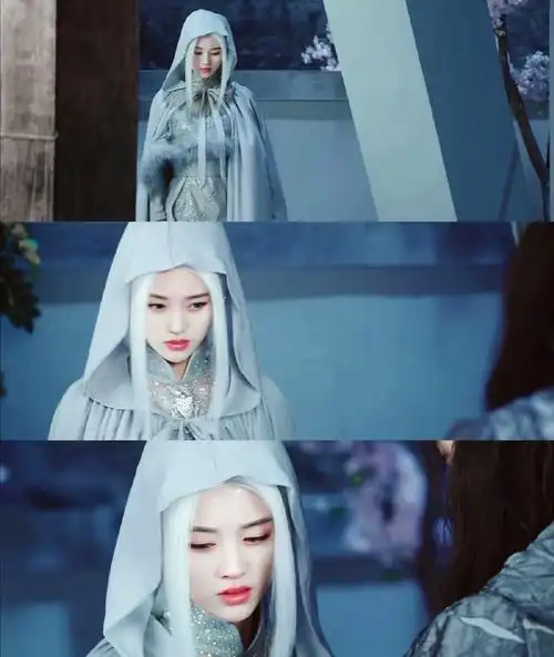 鞠婧祎罕见的白发造型