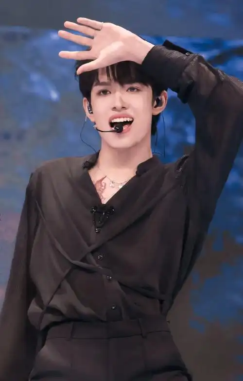 张极跳gento#长得帅跳什么都好看@tf家族-张极