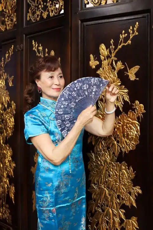 其它 阿红的美篇 写美篇对于旗袍,似乎有一种与生俱来的情愫,虽然很少