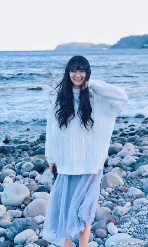 偶像美少女snh48-李宇琪迷人写真美照真好看