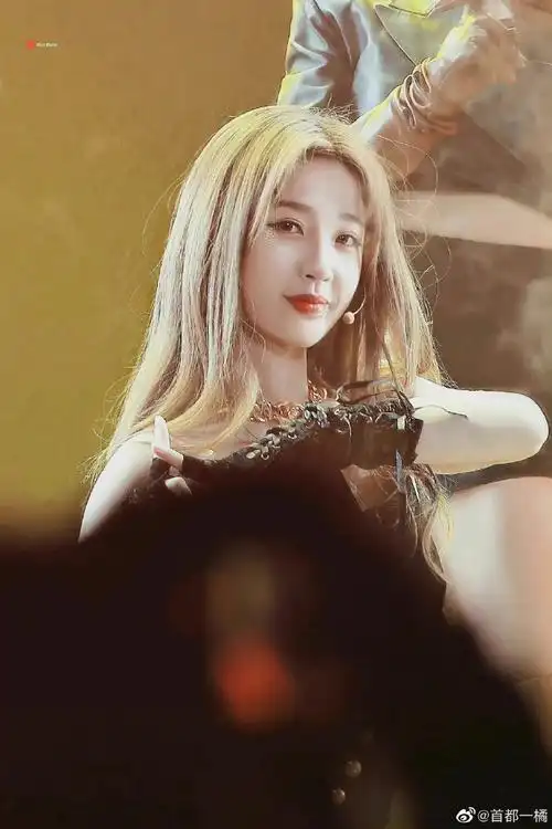 虞书欣云之羽最新上班路透##虞书欣首张实体专辑esther##虞书欣新