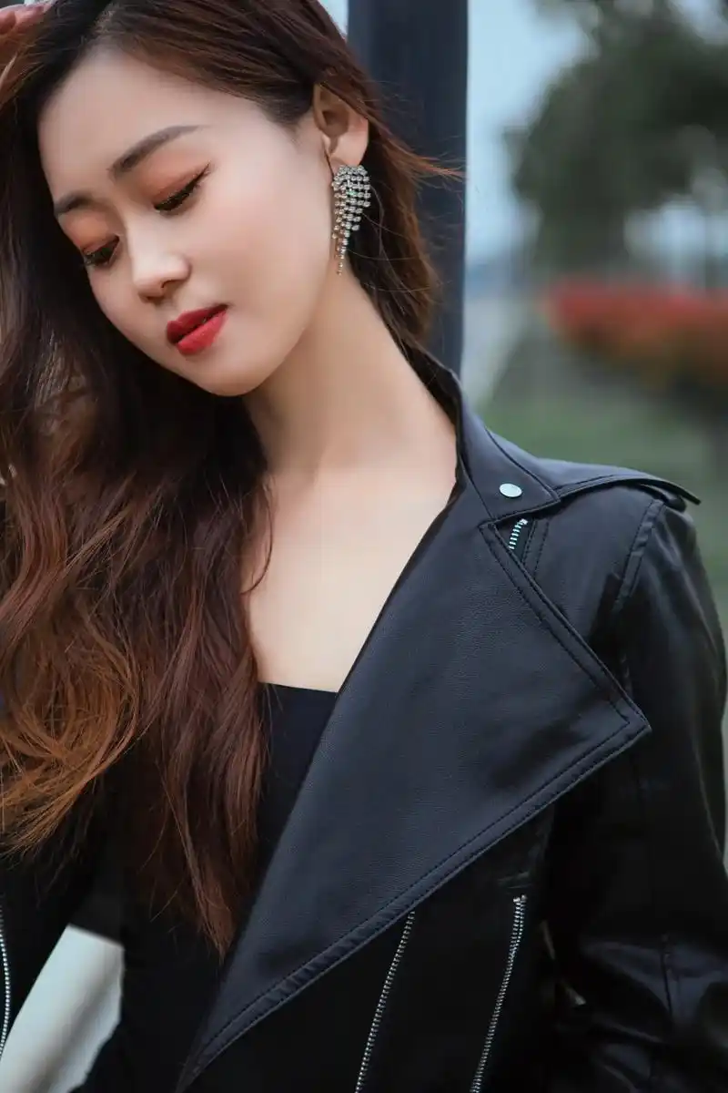 高冷.优雅.气质…说的是我吗909094#女人一定要活成自己 - 抖音