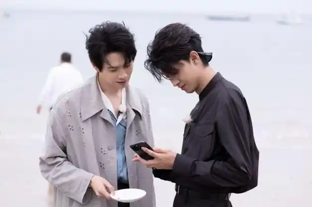 《我们仨》涠洲岛精彩继续,秦霄贤加盟环岛旅行|北海|鲸鱼|郭麒麟