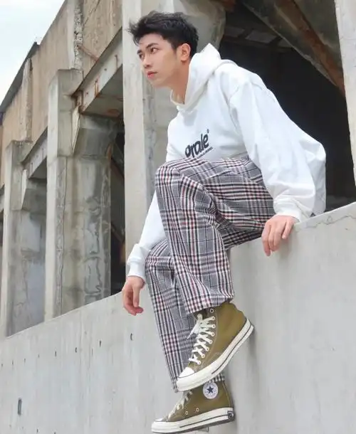 匡威高帮帆布鞋