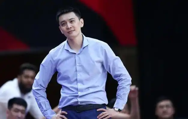 杨鸣离婚案12月开庭在撕渣男的手段上唐佳良比李靓蕾高明