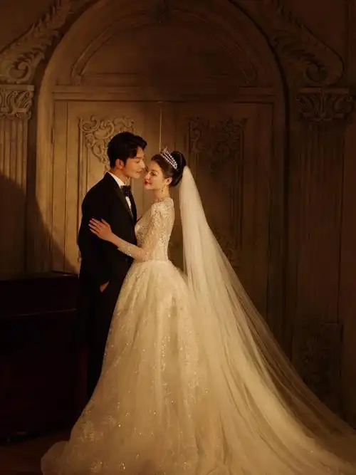 氛围感绝了丨一眼沦陷的法式婚纱照