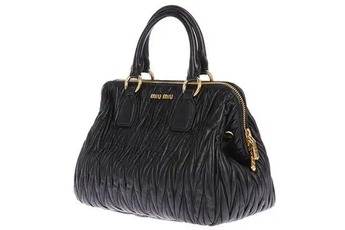 miumiu(缪缪) 黑色皮质褶皱手提包