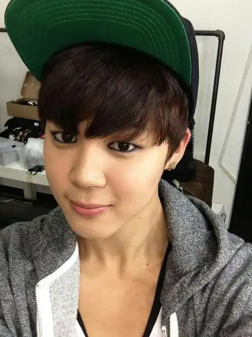 17岁的珍贵宝宝    单条推文主页搜【出道前 bts_twt】  #朴智旻自拍