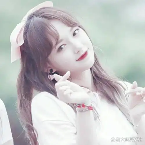 女明星比心图片来啦!