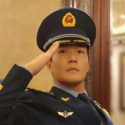 战友,还记得第一次穿常服的样子吗?