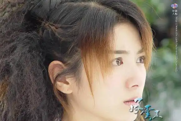 第二梦扮演者黄奕,如今的她已和前夫黄毅清离婚三年.