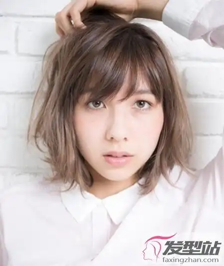 菱形脸女生适合什么发型 这些发型柔和颧骨打造小脸_发型站_最新流行