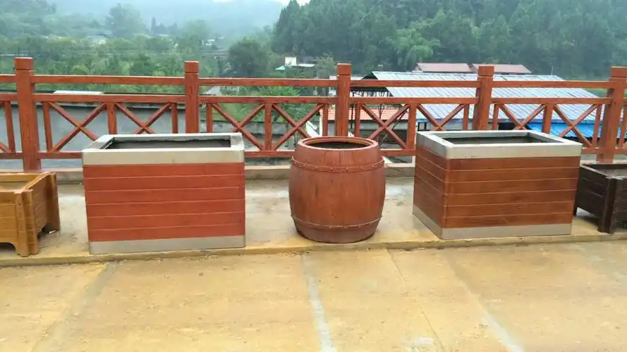 四川力达建材科技有限公司,四川仿木栏杆,四川仿木花箱,四川石材栏杆