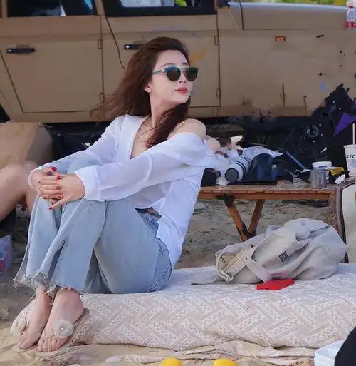 殷桃北京的豪宅,5000平米种满花草,养鱼逗狗,生活自在