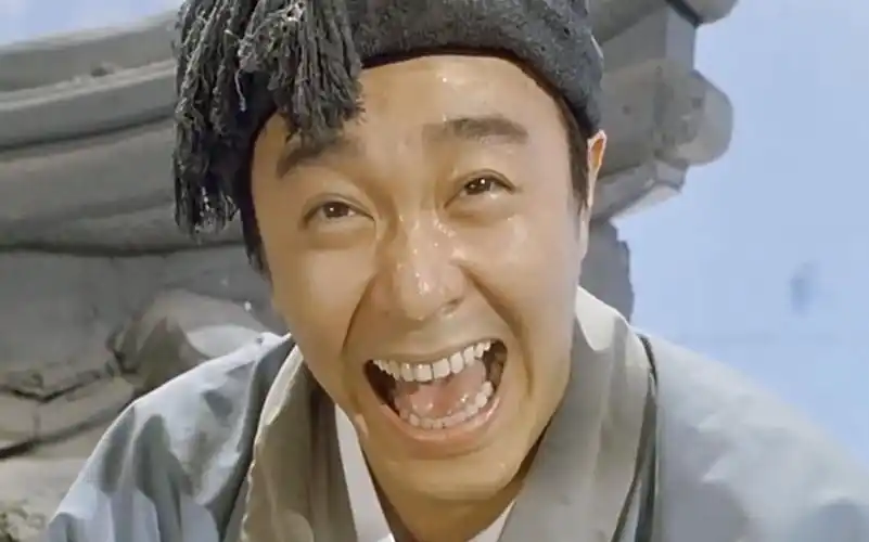 周星驰最经典搞笑的电影,这部看过的人不多 太逗乐太搞笑了 肚子都笑