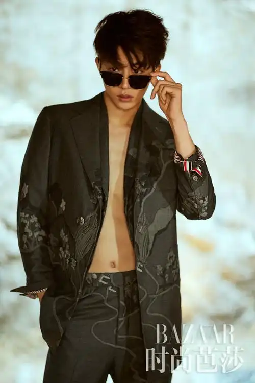 韩星南柱赫拍摄生活写真 展现了双重魅力