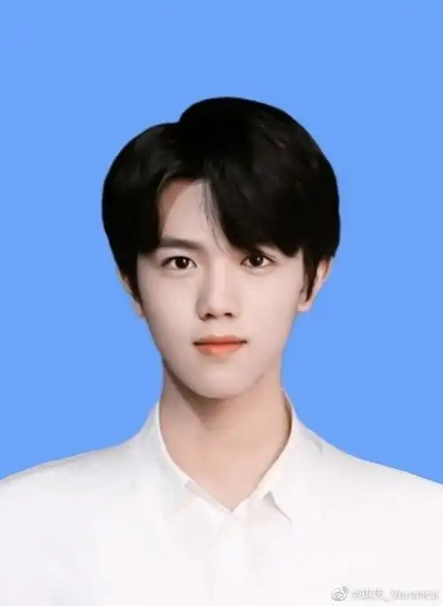 大家有没有yys三个人的证件照或者伪证件照已解决