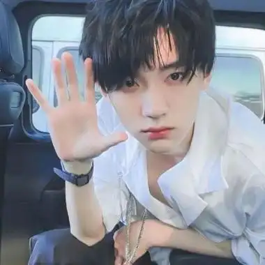 男孩子头像高冷霸气 超帅男孩时尚头像真人_男生头像_美头网