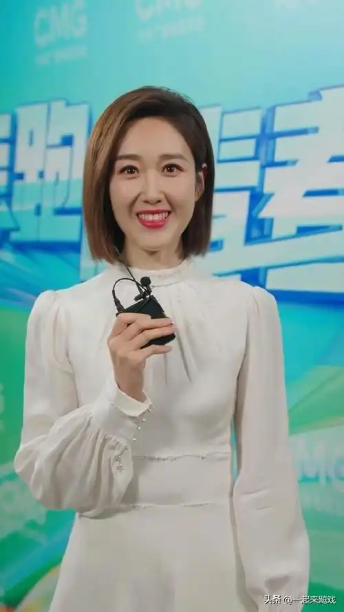 央视主持人王嘉宁被誉为董卿接班人