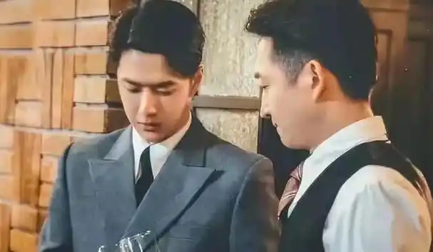 王阳粉丝一个人挑了,文盲不绝望,逃避才绝望|老狼|乐器|朱一龙|男一号