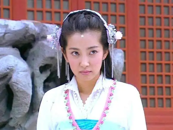 李冰冰在《聊斋志异》:从少女到少妇,小翠的造型和心境了解下