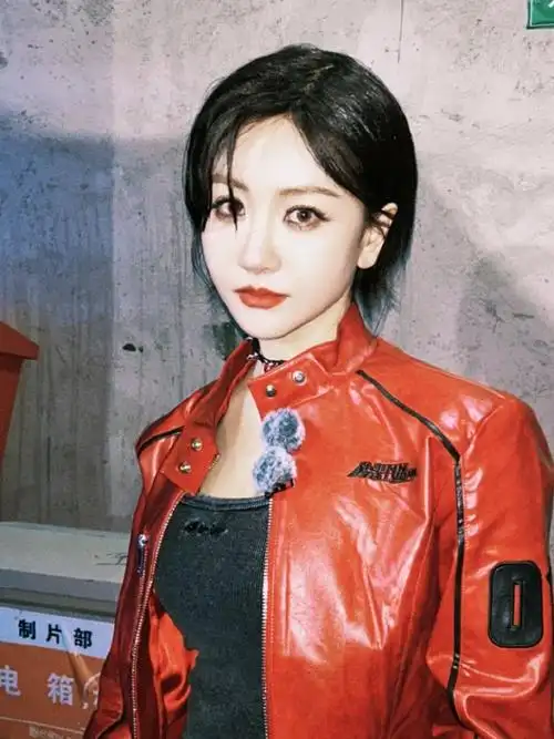 杨蓉 老公姐新的老公姐出现了!杨蓉短发好a好姬!