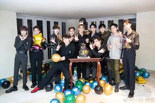 r1se*010767 - 堆糖,美图壁纸兴趣社区