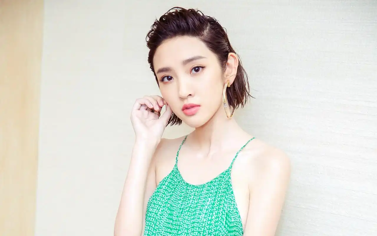 唐艺昕清新唯美的写真图片桌面壁纸高清大图预览1920x1200_大陆明星