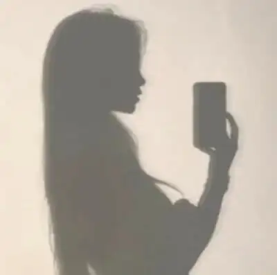 唯美头像女生影子