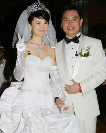 唐静现任丈夫是谁(《红海行动》制片人唐静,和王新军