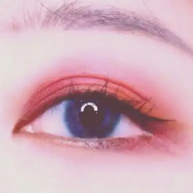 单眼睛头像 高清好看女生一只眼睛的头像图片