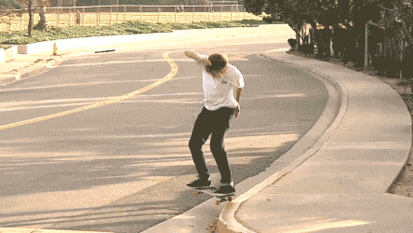 滑板不来两个ollie,就不skr好滑手