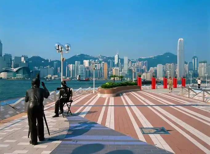 李小龙和麦兜回来了吗1月31日星光大道回归打卡香港电影花样年华