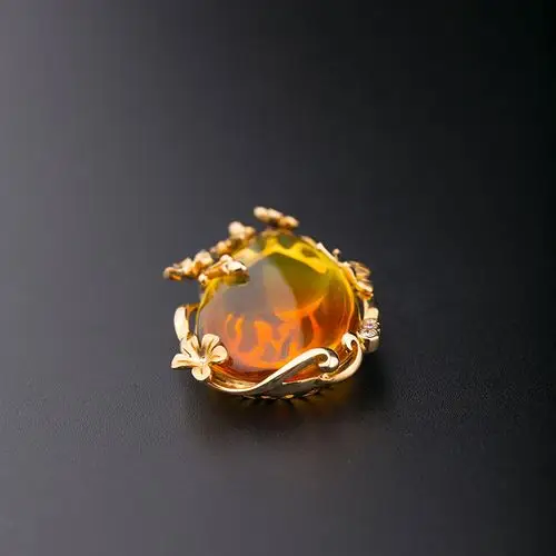 wuyi/物意 波罗的海 琥珀 18k金镶嵌钻石 女士吊坠