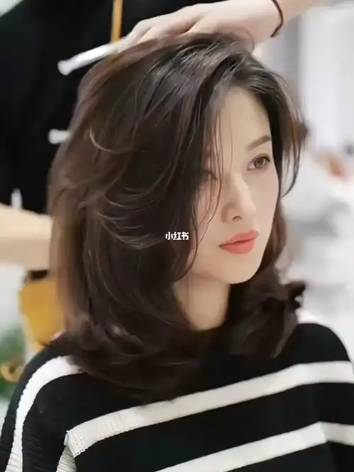 十足～95发质原因也不用担心沙发自然卷柔顺完也能达到这个效果哟