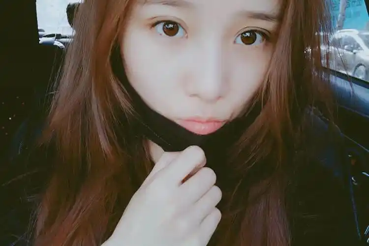 丸子君asmr飞机弹舌口腔音哄睡视频